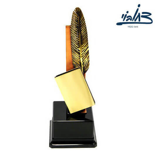 פסל אמנות נוצה